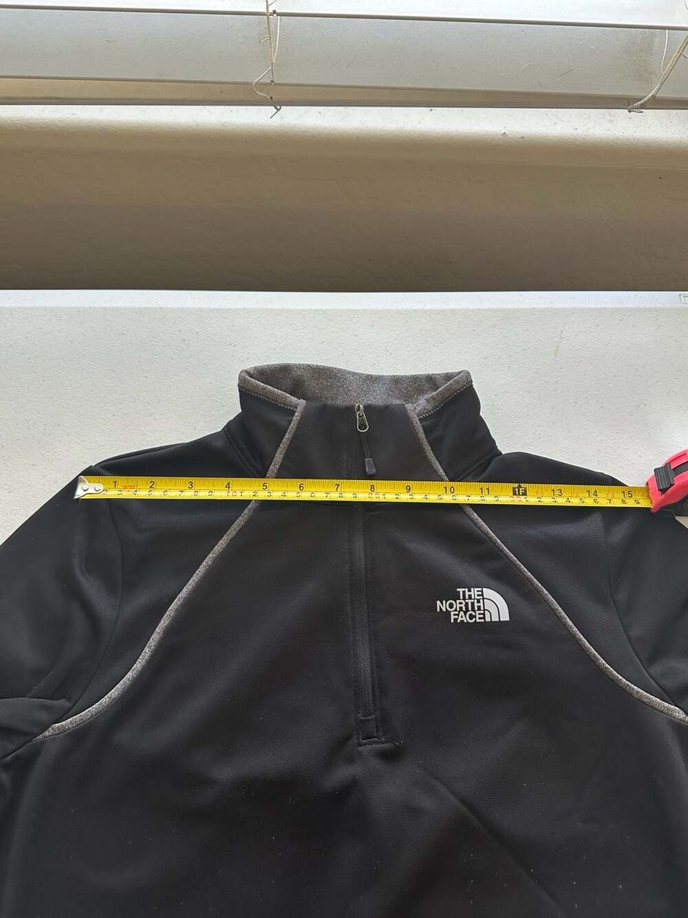 The North Face Women’s Medium Black Gray Quarter Zip Pullover Stretch Athletic T - Picture 5 of 14
